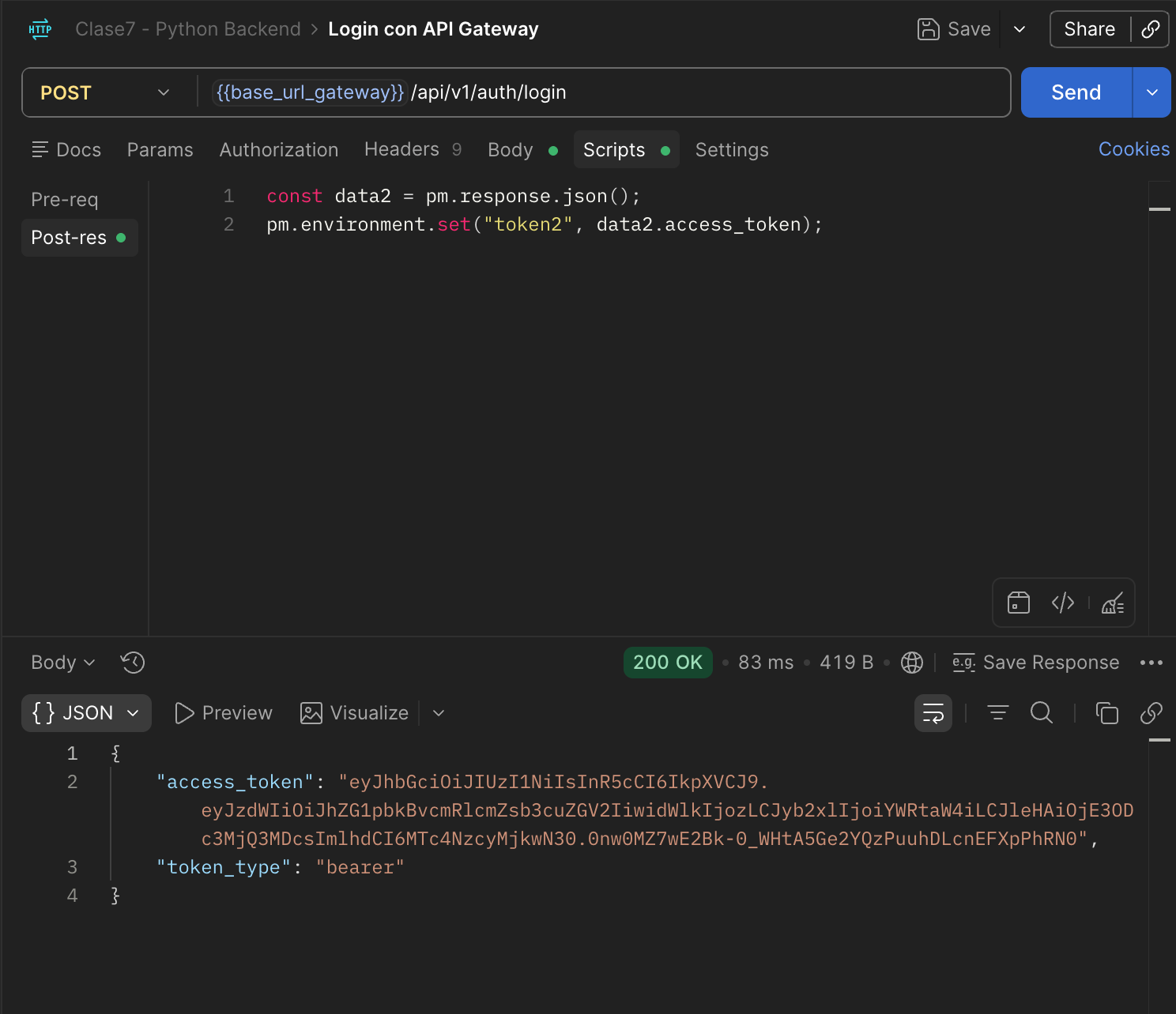 Pestaña Scripts → Post-response del request "Login con API Gateway", con el código que guarda el token en una variable distinta: token2