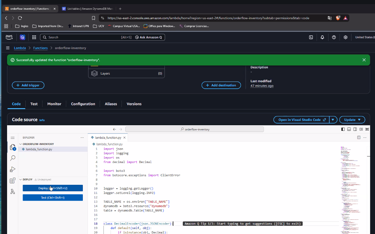 Pestaña Code de orderflow-inventory, sección DEPLOY marcada "Undeployed" en la barra lateral izquierda, con el cursor haciendo clic sobre el botón "Deploy (Ctrl+Shift+U)" — el código del editor muestra los imports (json, logging, os, Decimal, boto3, ClientError) y el arranque de DecimalEncoder, sin desplegar todavía