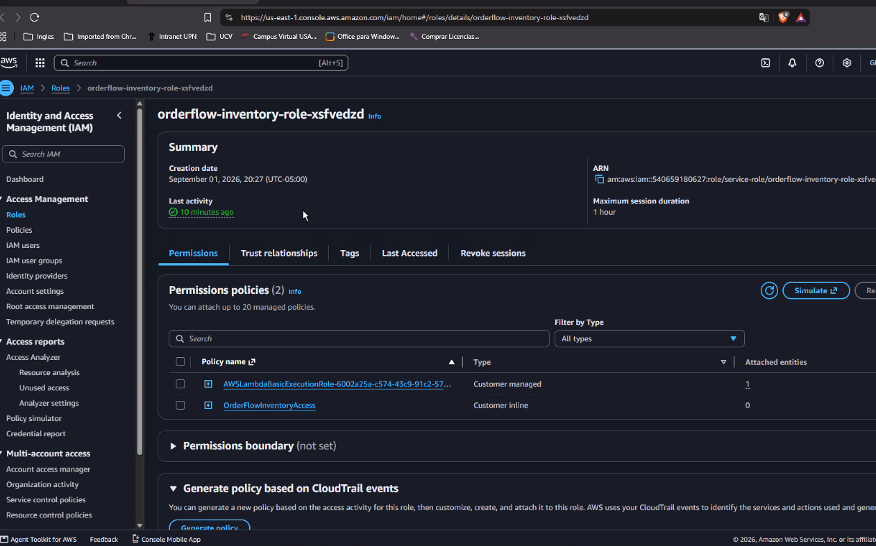 Resumen del rol orderflow-inventory-role-xsfvedzd: 2 Permissions policies — "AWSLambdaBasicExecutionRole-..." (Customer managed) y "OrderFlowInventoryAccess" (Customer inline)