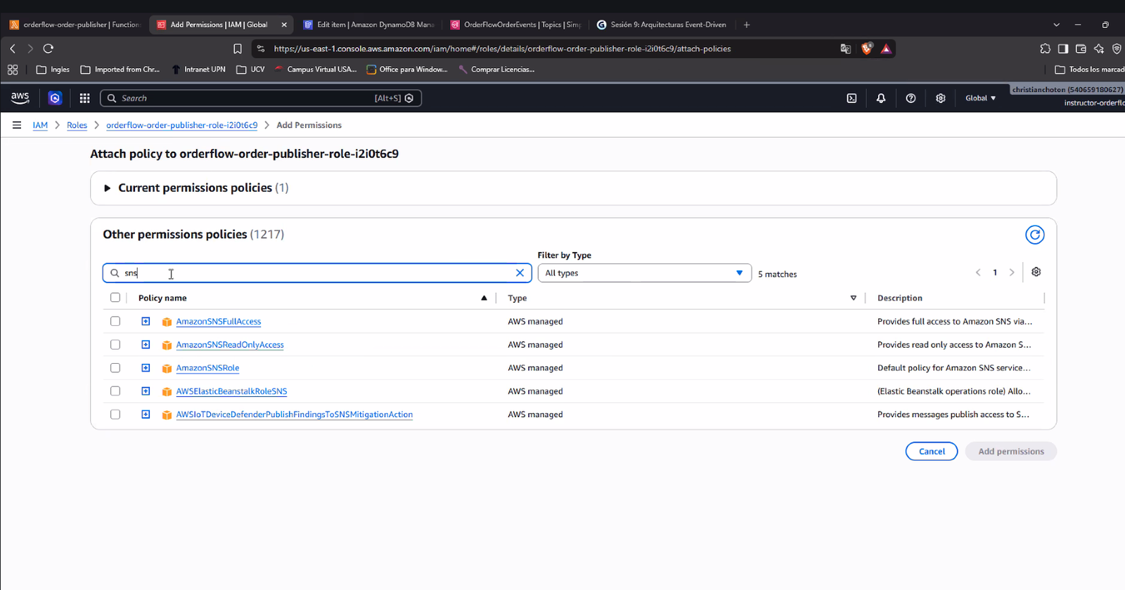 Página IAM "Attach policy to orderflow-order-publisher-role-i2i0t6c9", con "sns" tipeado en el buscador de "Other permissions policies" y 5 resultados de policies administradas por AWS que contienen SNS: AmazonSNSFullAccess, AmazonSNSReadOnlyAccess, AmazonSNSRole, AWSElasticBeanstalkRoleSNS, AWSIoTDeviceDefenderPublishFindingsToSNSMitigationAction — ninguna todavía seleccionada
